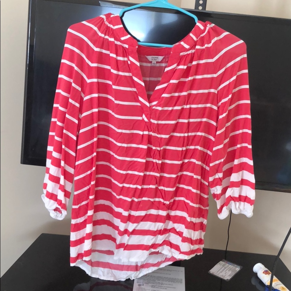 Large, crown and ivy shirt